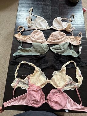 Women's bundle of Six- Underwire Bra - Victoria’s secret and Valentino- Vintage